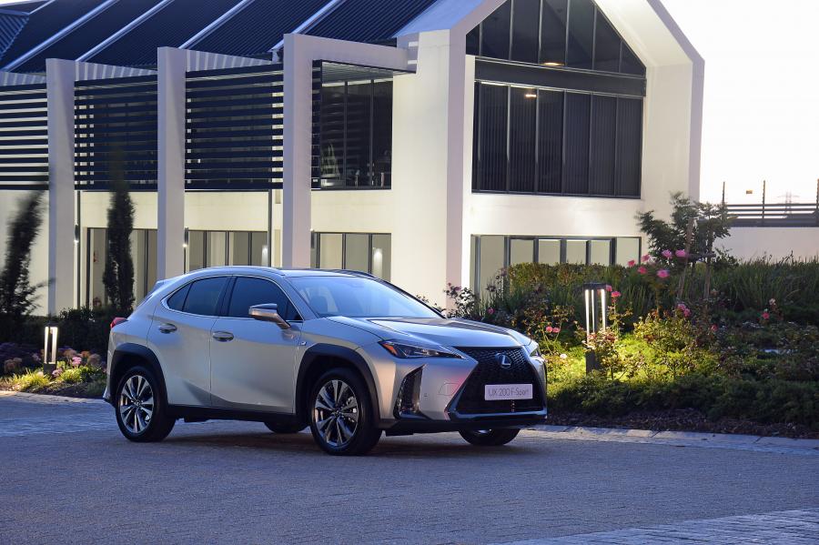  Lexus UX200 F-Sport 2019 года  (ZA) (фото 8 из 39)